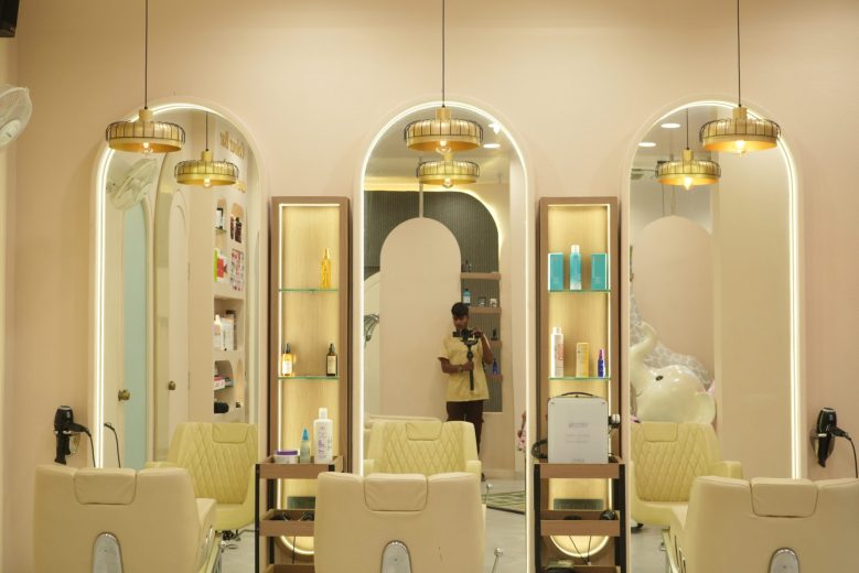 Salon Space